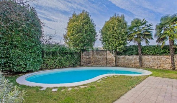 casa indipendente in vendita a Bergamo in zona Redona