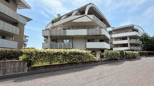 appartamento in vendita a Bergamo in zona Villaggio degli Sposi