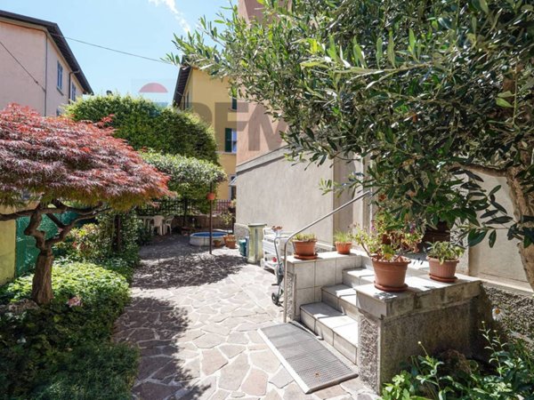 casa indipendente in vendita a Bergamo in zona Canovine