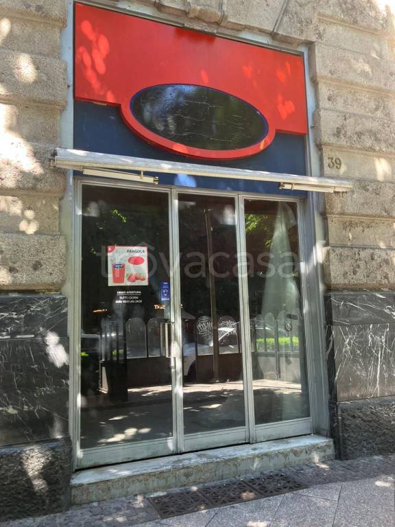 negozio in vendita a Bergamo in zona Bergamo Centro