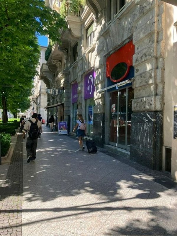 negozio in vendita a Bergamo in zona Bergamo Centro