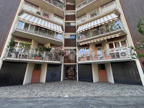 appartamento in vendita a Bergamo in zona Canovine