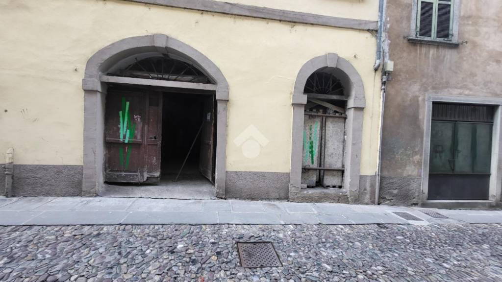 locale di sgombero in vendita a Bergamo in zona Borgo Pignolo