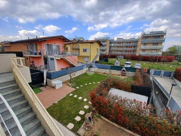 appartamento in vendita a Bergamo in zona Villaggio degli Sposi