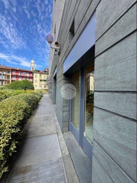 negozio in vendita a Bergamo in zona Bergamo Centro