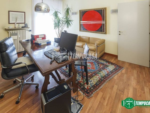ufficio in vendita a Bergamo in zona Borgo Palazzo