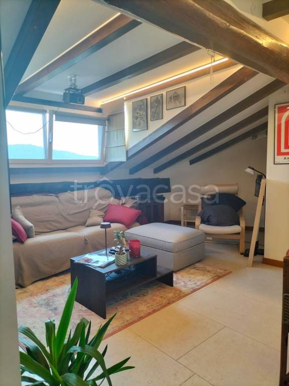 appartamento in vendita a Bergamo in zona Città Alta