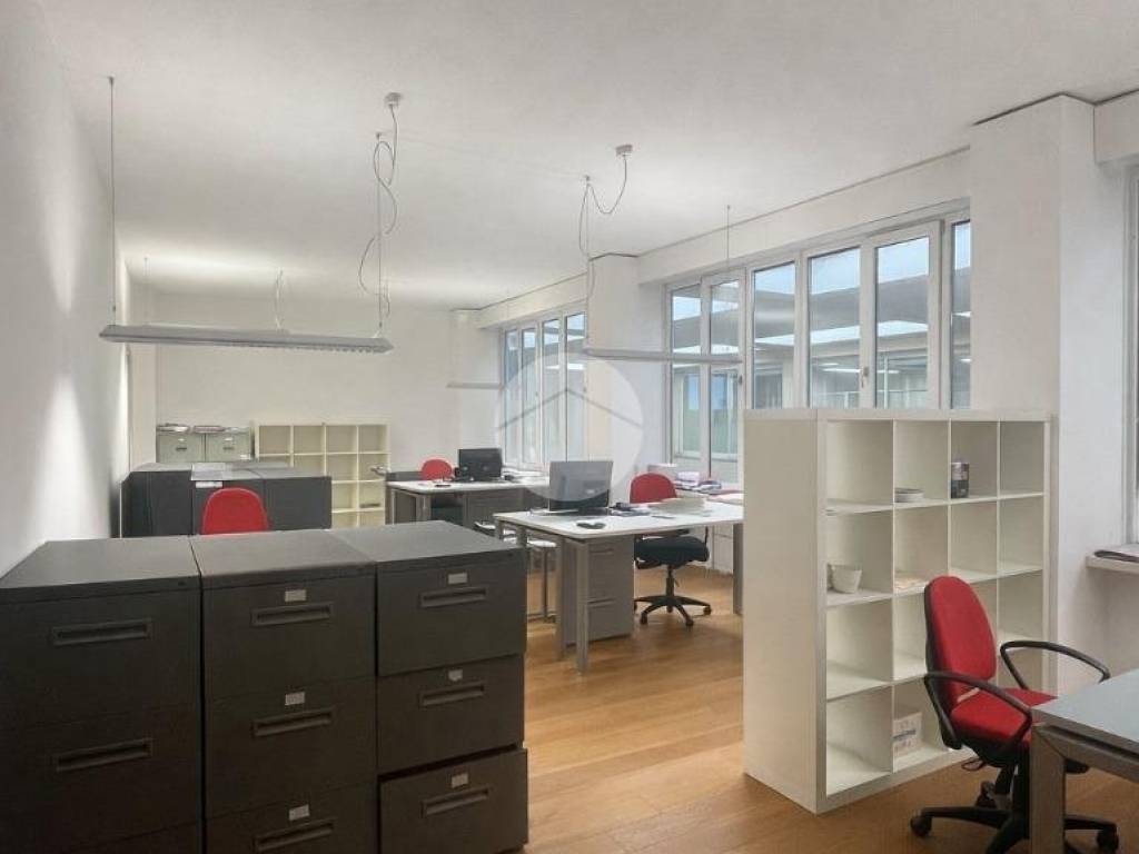 ufficio in vendita a Bergamo in zona Bergamo Centro