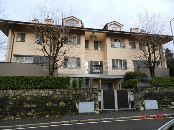 casa indipendente in vendita a Bergamo in zona Monterosso
