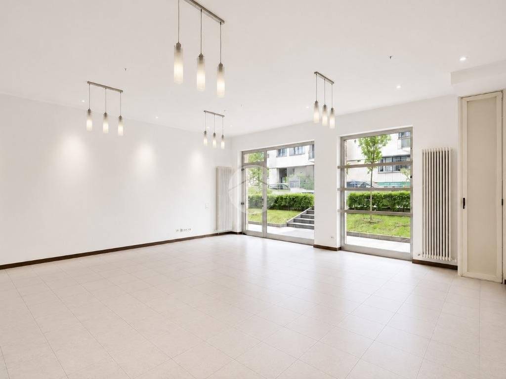 negozio in vendita a Bergamo in zona San Giorgio