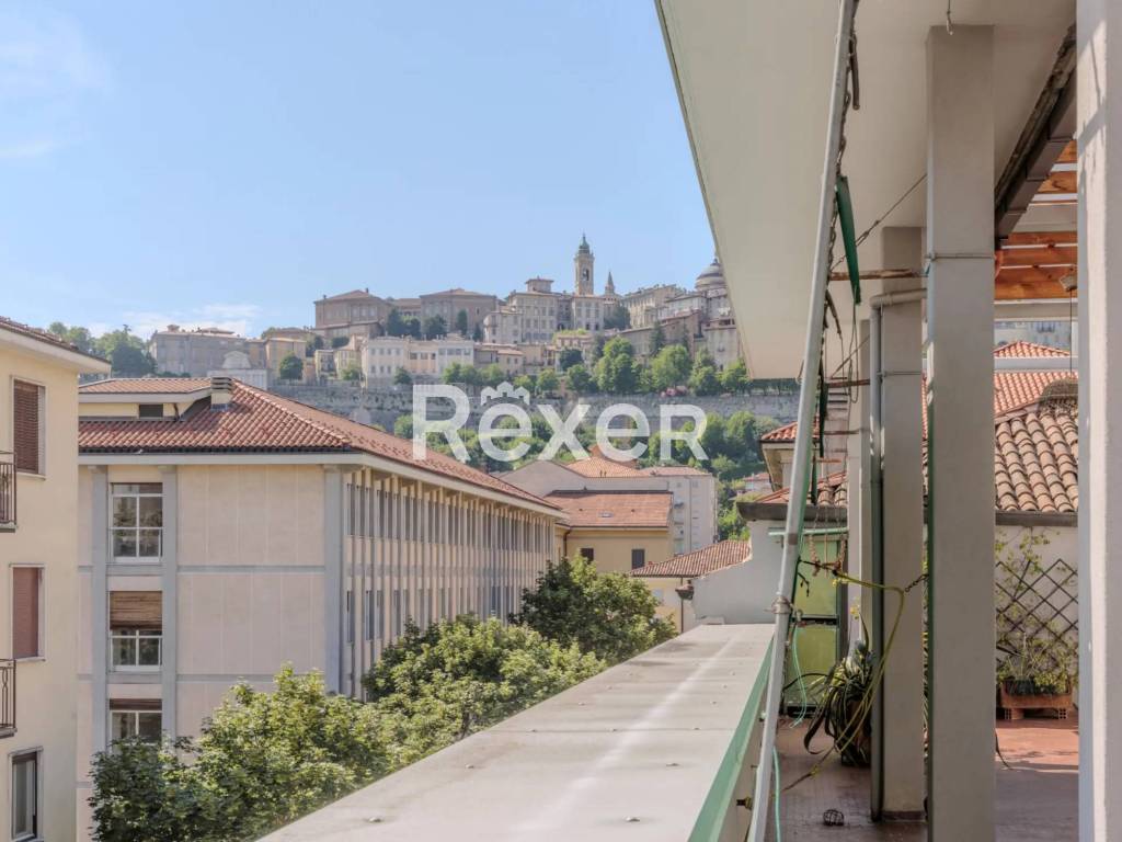 appartamento in vendita a Bergamo in zona Città Alta