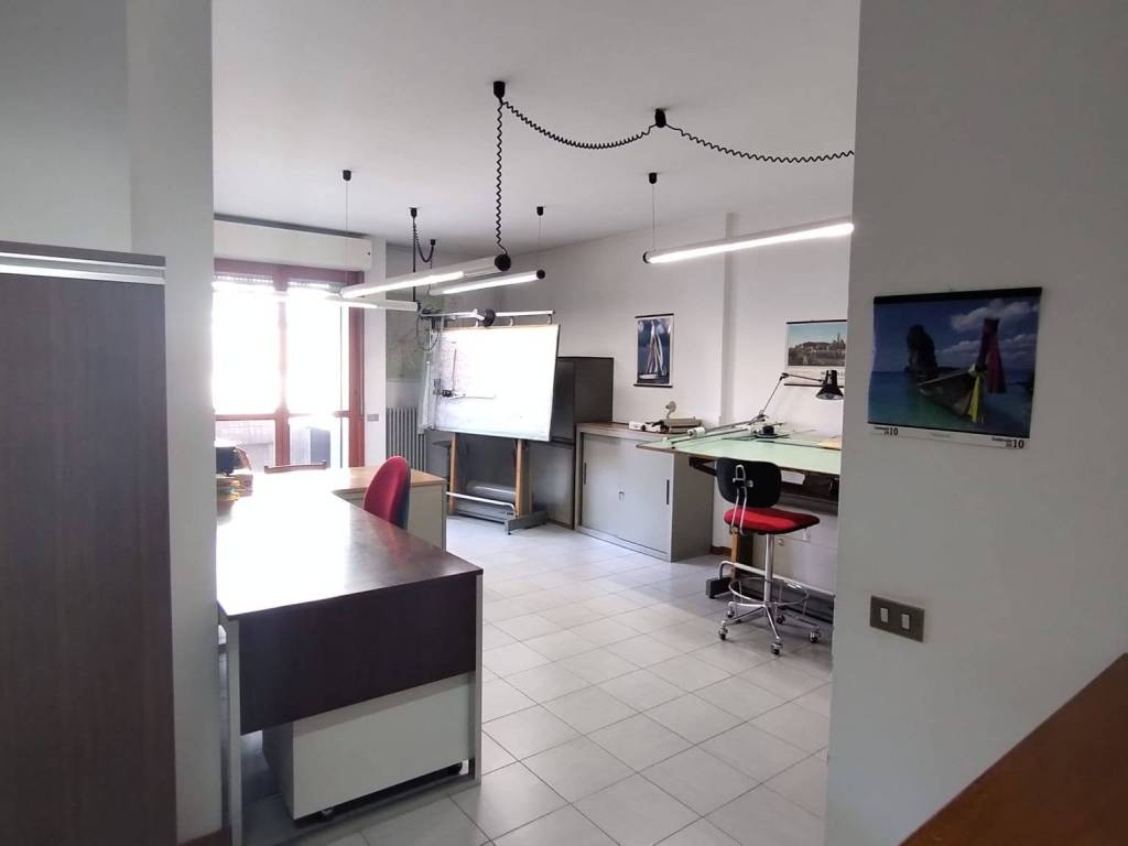 ufficio in vendita a Bergamo in zona Borgo Santa Caterina