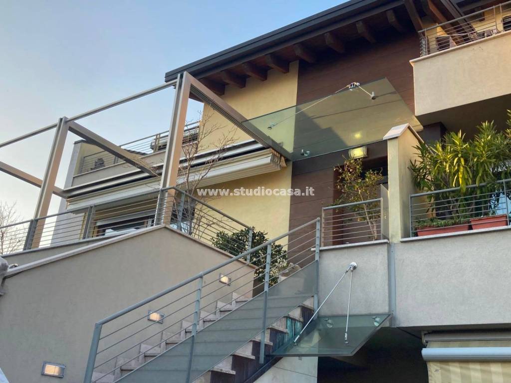 casa indipendente in vendita a Bergamo in zona Colognola