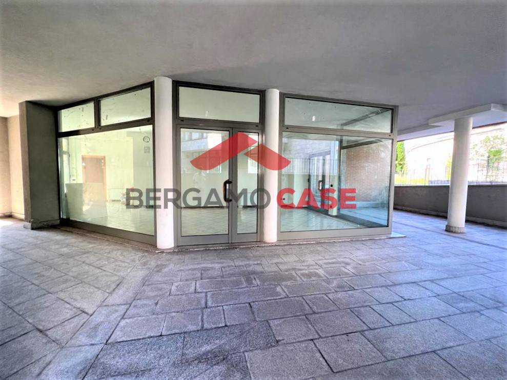 ufficio in vendita a Bergamo in zona San Giorgio
