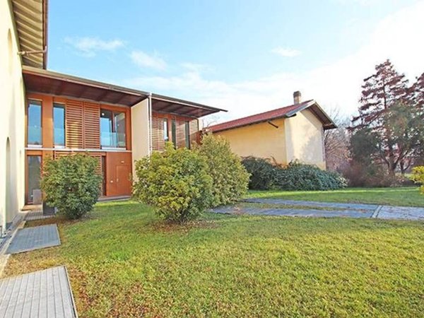 casa indipendente in vendita a Bergamo in zona Redona