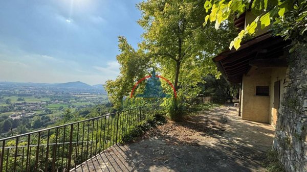 casa indipendente in vendita a Bergamo