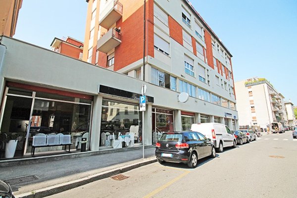 negozio in vendita a Bergamo in zona Bergamo Centro