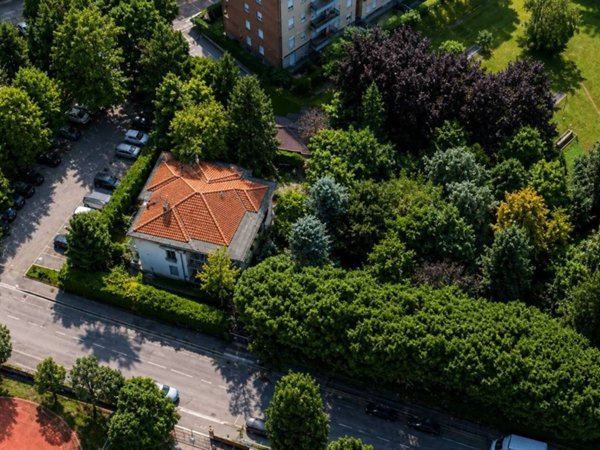 casa indipendente in vendita a Bergamo in zona Malpensata