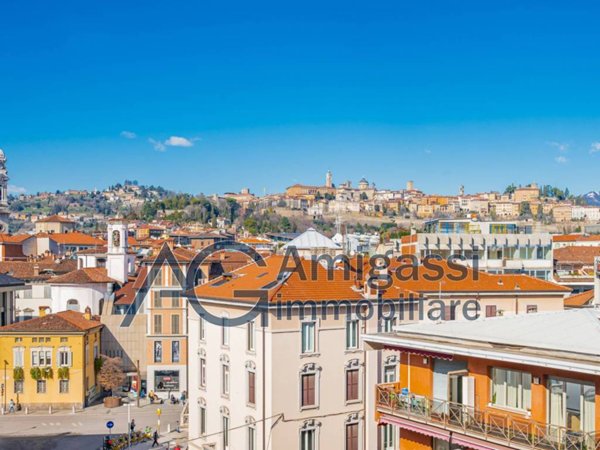 appartamento in vendita a Bergamo in zona Bergamo Centro