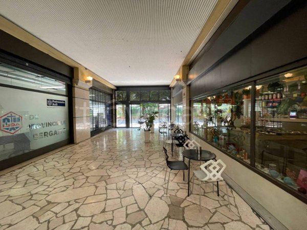 ufficio in vendita a Bergamo in zona Bergamo Centro