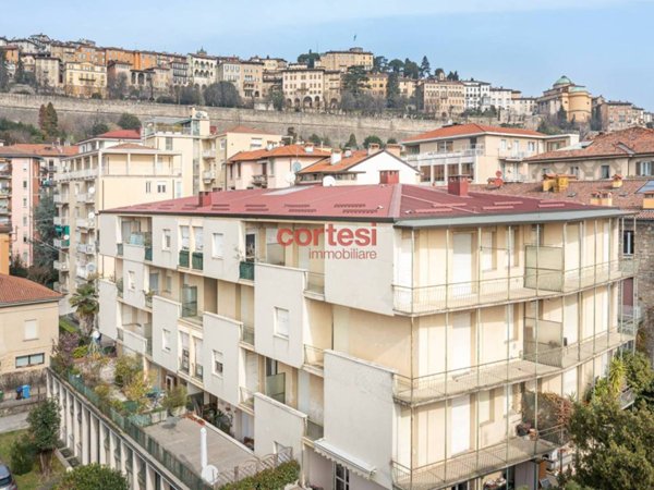appartamento in vendita a Bergamo in zona Città Alta