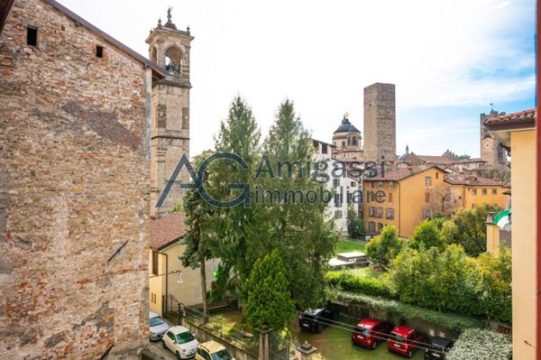 appartamento in vendita a Bergamo in zona Città Alta