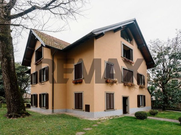 casa indipendente in vendita a Bergamo in zona Città Alta