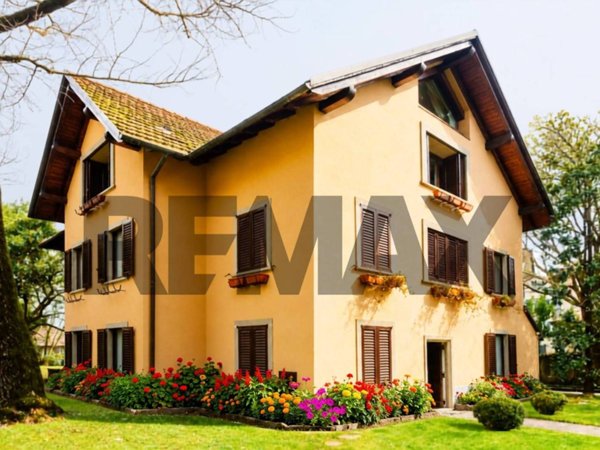casa indipendente in vendita a Bergamo in zona Città Alta