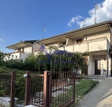 casa indipendente in vendita a Bergamo in zona Colognola