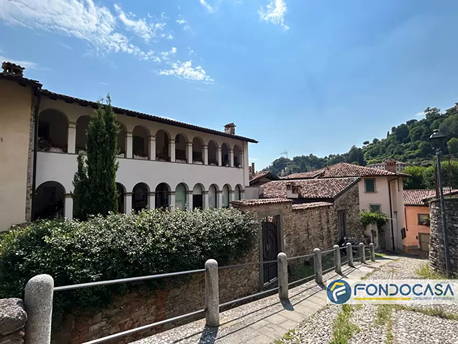 appartamento in vendita a Bergamo in zona Città Alta