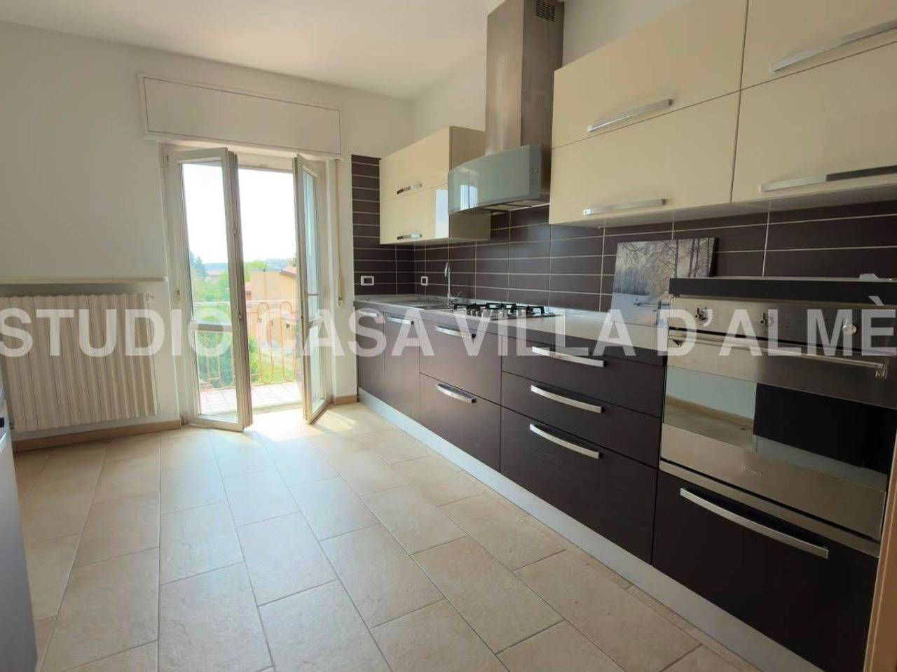 appartamento in vendita a Bergamo in zona Valtesse/Valverde