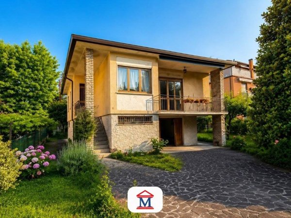 casa indipendente in vendita a Bergamo in zona Valtesse/Valverde