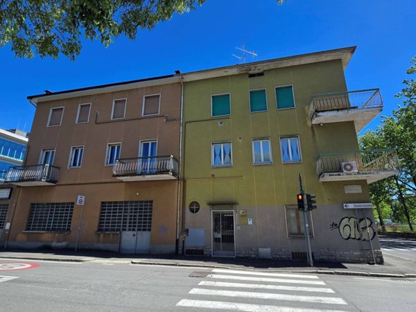 casa indipendente in vendita a Bergamo in zona Conca Fiorita