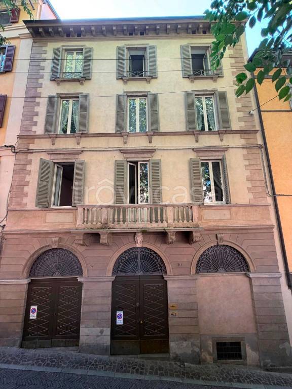 appartamento in vendita a Bergamo in zona Città Alta