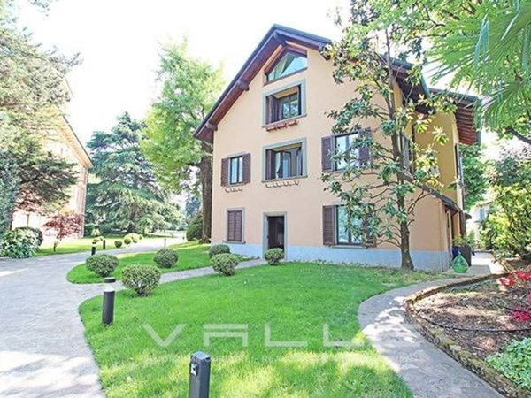 casa indipendente in vendita a Bergamo in zona Città Alta