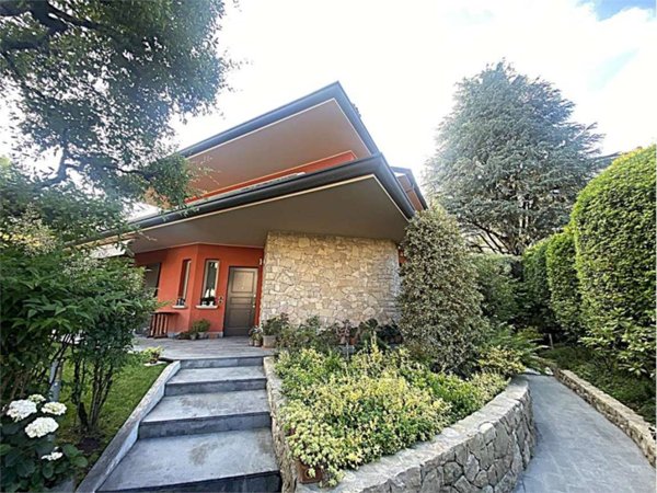 casa indipendente in vendita a Bergamo in zona Valtesse/Valverde