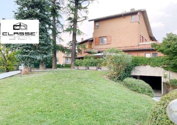 casa indipendente in vendita a Bergamo in zona Astino