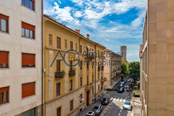 appartamento in vendita a Bergamo in zona Città Alta