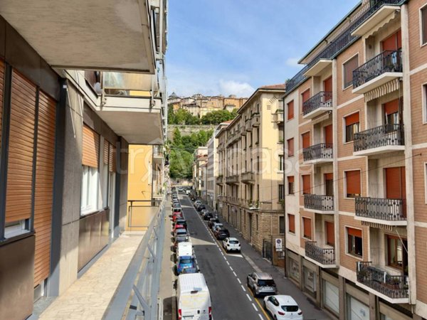 appartamento in vendita a Bergamo in zona Borgo Pignolo