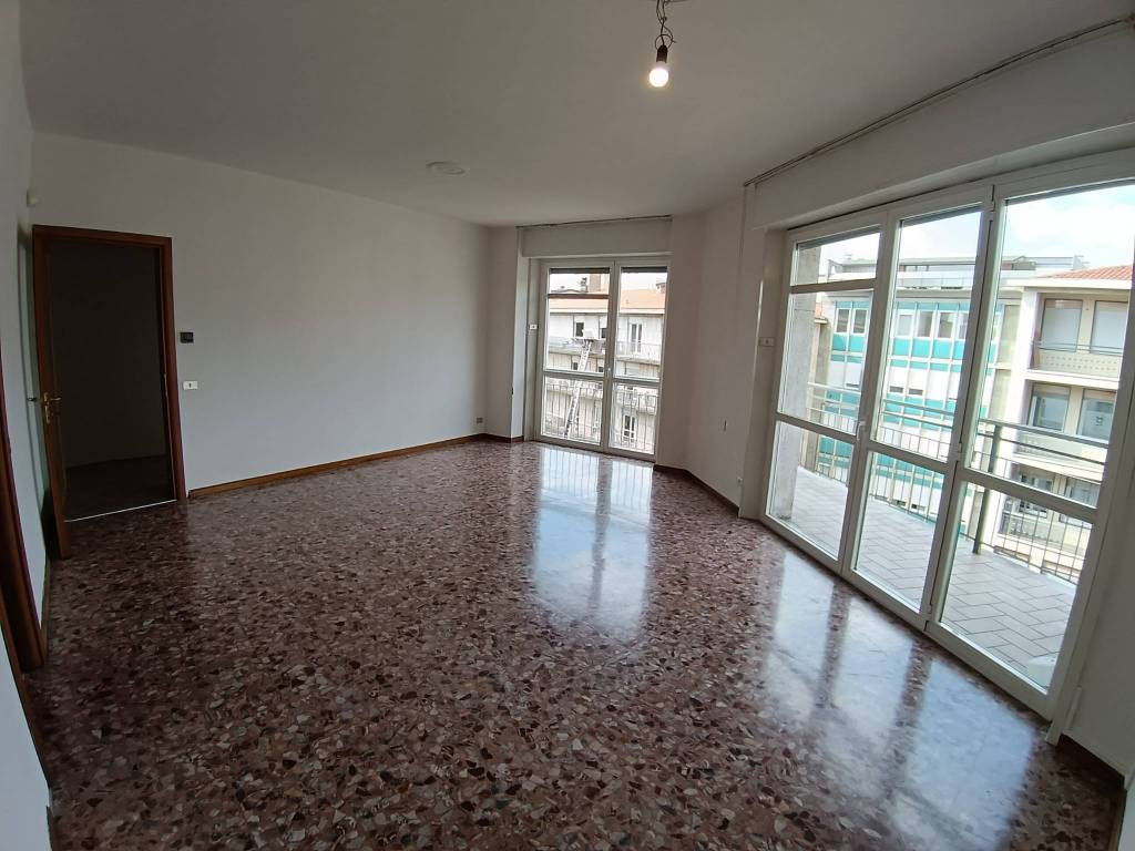 appartamento in vendita a Bergamo in zona Bergamo Centro