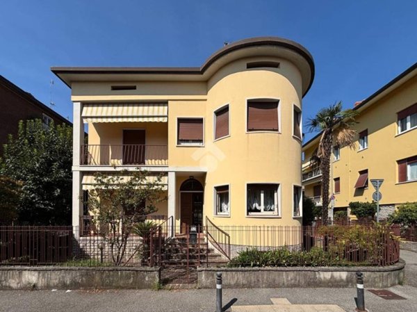 casa indipendente in vendita a Bergamo in zona Colognola