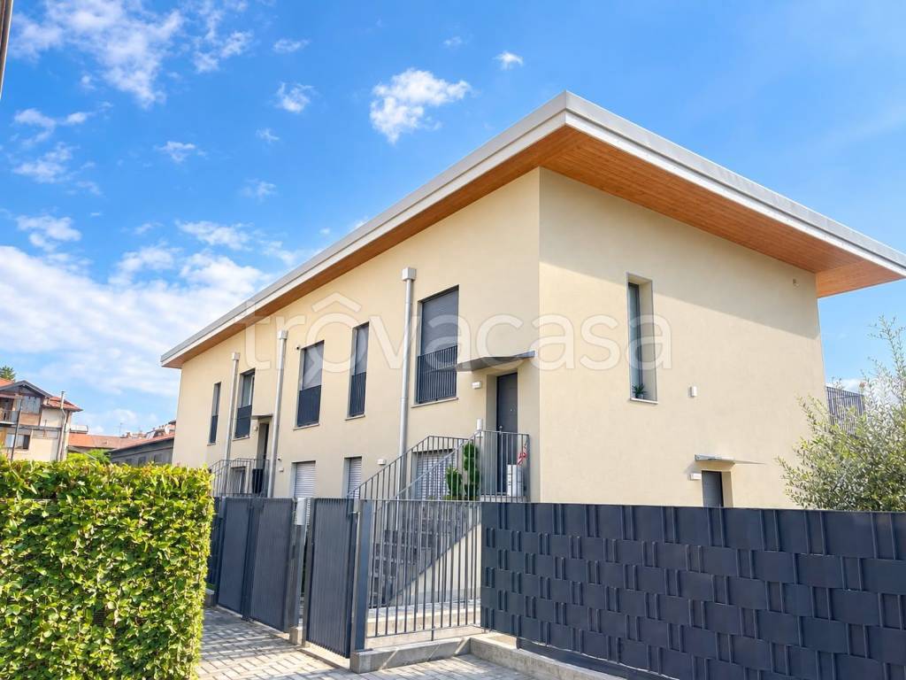 appartamento in vendita a Bergamo in zona Canovine