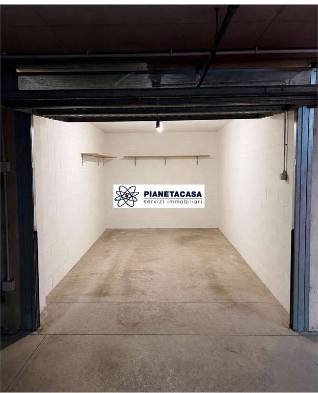 box auto in vendita a Bergamo in zona Canovine