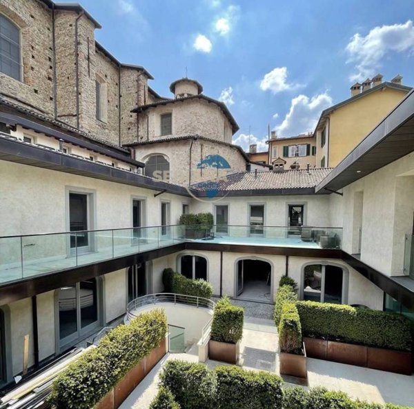 appartamento in vendita a Bergamo in zona Città Alta