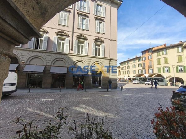 appartamento in vendita a Bergamo in zona Bergamo Centro