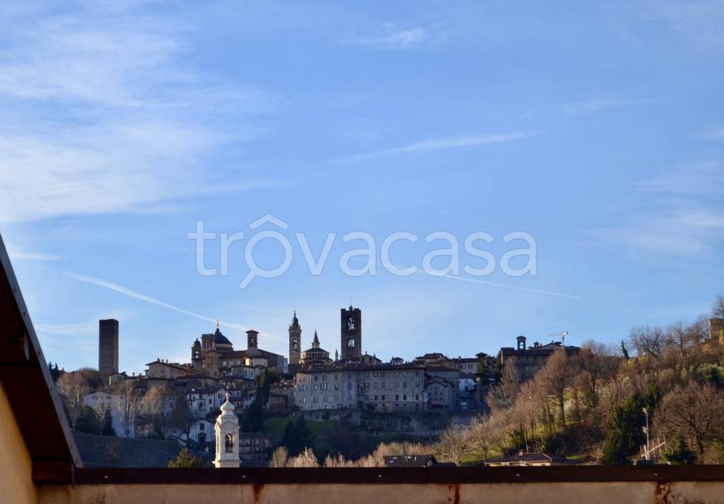 appartamento in vendita a Bergamo in zona Valtesse/Valverde