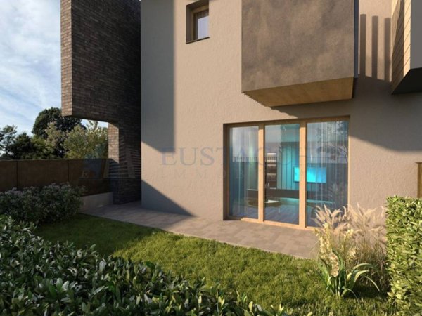 casa indipendente in vendita a Bergamo in zona Canovine