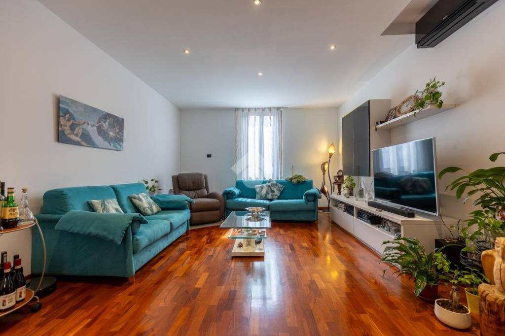 appartamento in vendita a Bergamo in zona Bergamo Centro