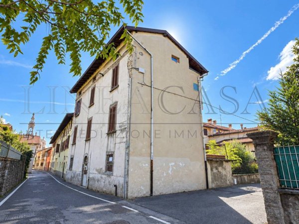 appartamento in vendita a Bergamo in zona Colognola