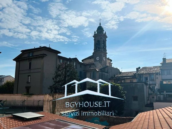 appartamento in vendita a Bergamo in zona Borgo Palazzo